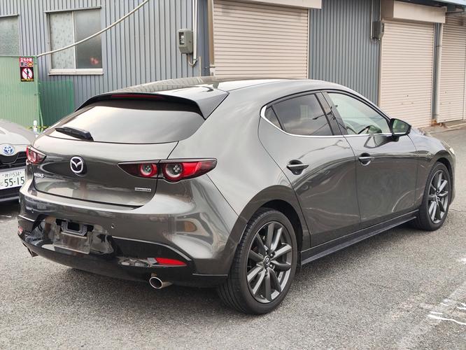 【马自达3进口两厢报价,马自达进口3俩箱16】