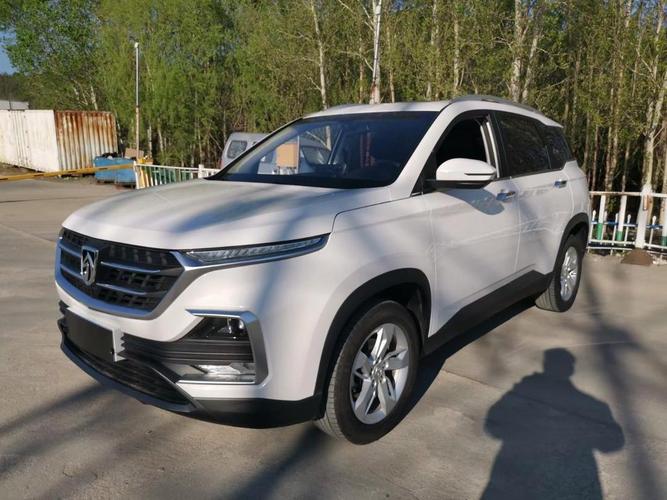 宝骏530五座报价及图片 宝骏530报价及图片5座手动