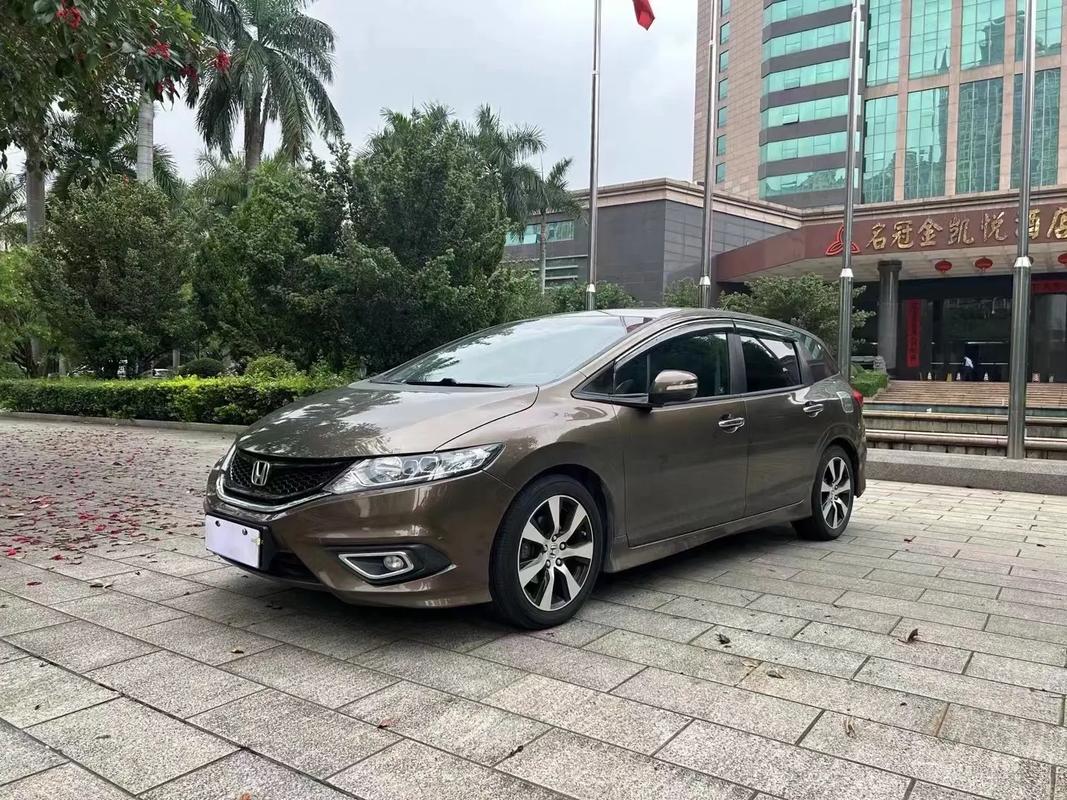 【本田杰德汽车报价及图片,本田杰德2021款报价及图片及报价】