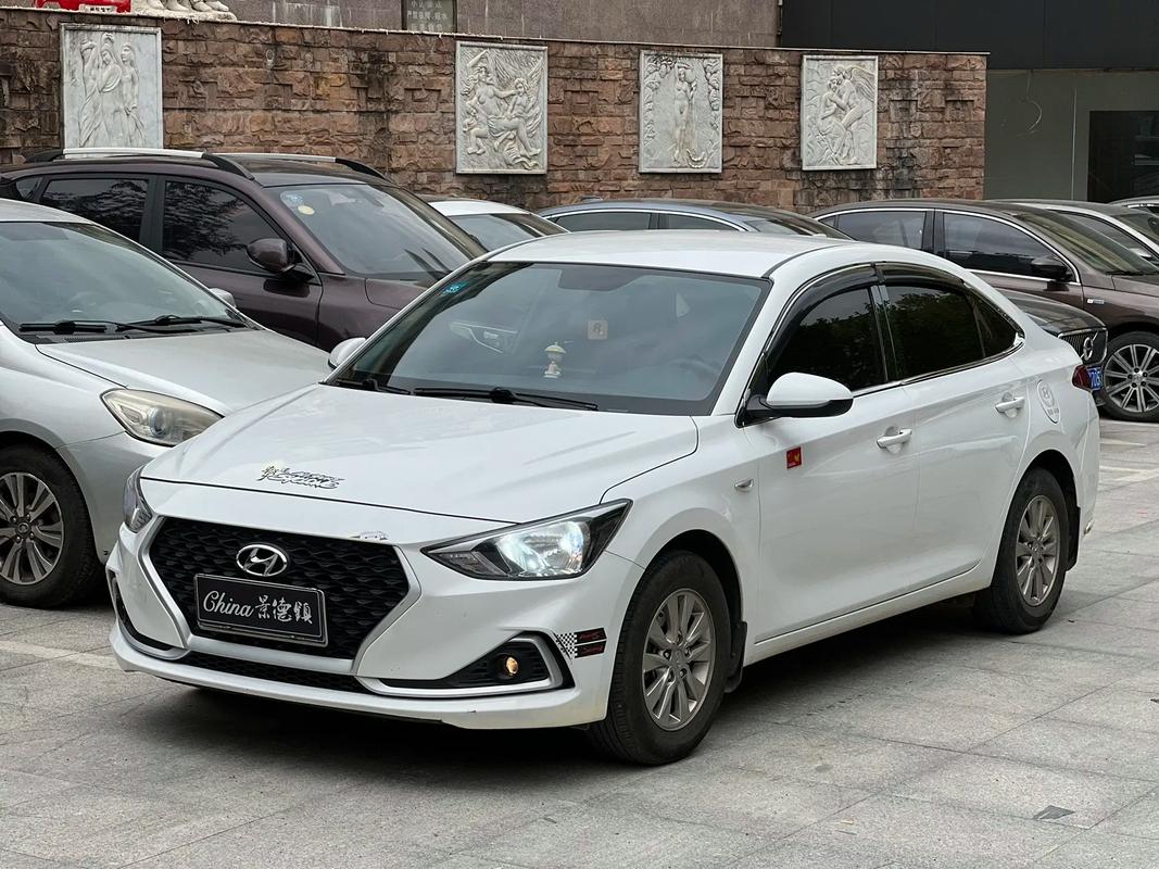 现代悦动19款图片／现代悦动2020图片